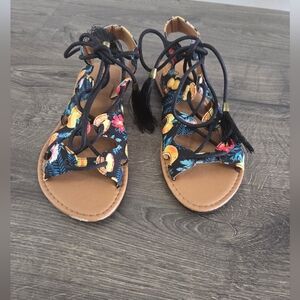 Qupid Floral  Sandals Size 6 NWOT